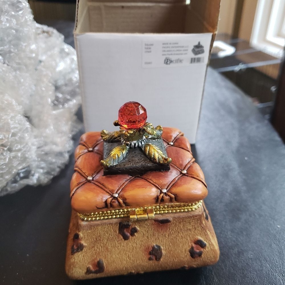 NIB Trinket Box - Picture 3 of 9